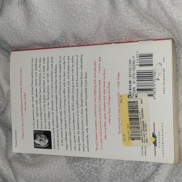 Straight Man By: Richard Russo Novel Pulitzer Prize Winning Author 391 Pages - Picture 5 of 9